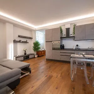  Apartment Mamo - Cherubini