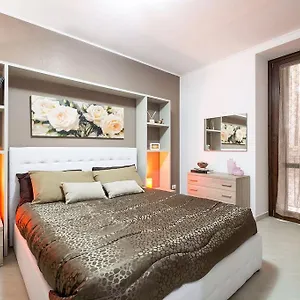  Apartment Casa Petra Ai Quattro Canti Italy